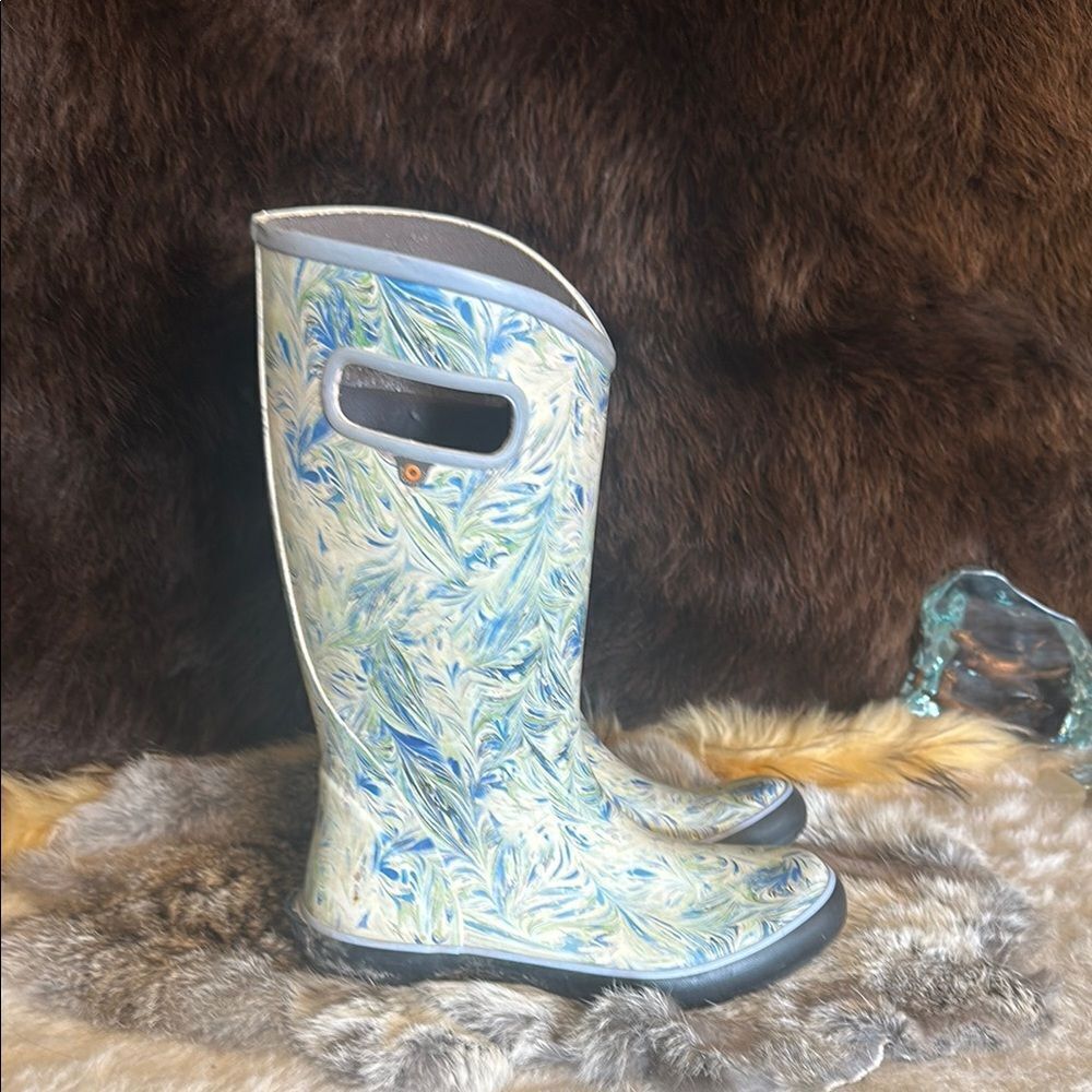 Bogs Blue and Green Patterned Rain Boots 7 (UB4)